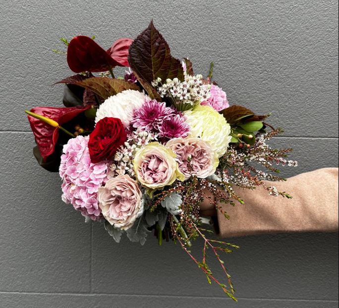 flower delivery in MELBOURNE floraqueen