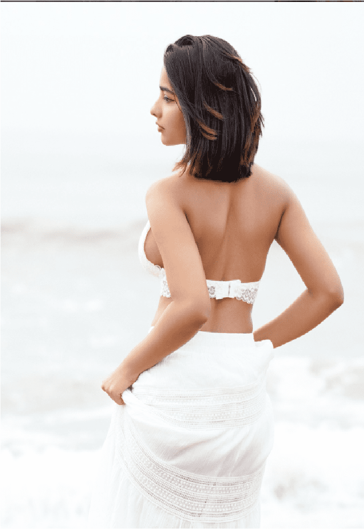 Aurora Sinclair income