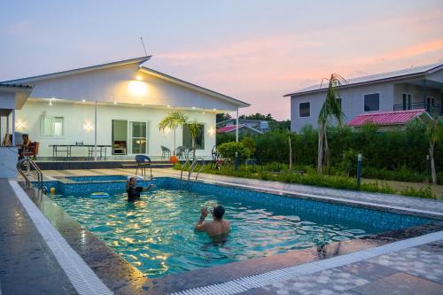 Farmhouse in Noida